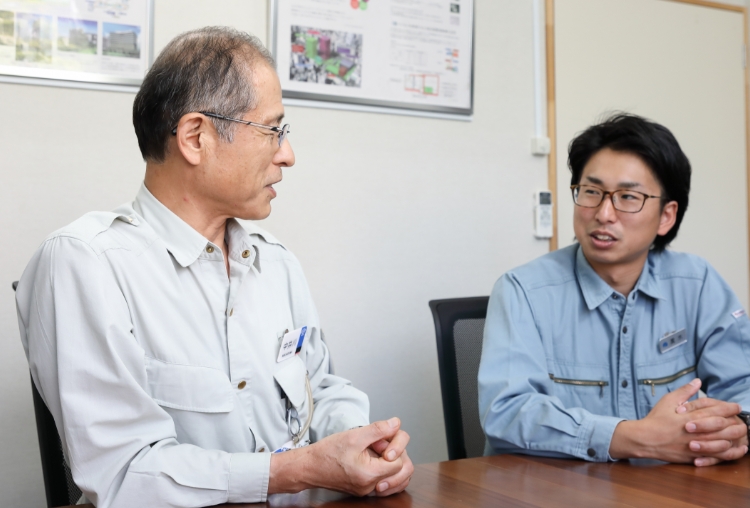 中井川所長(左)と、東京機械センターの黒木(右)